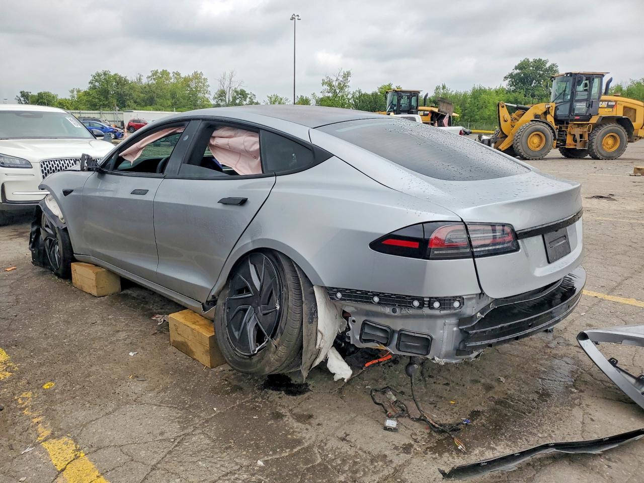 2026 TESLA MODEL S — снимка 2