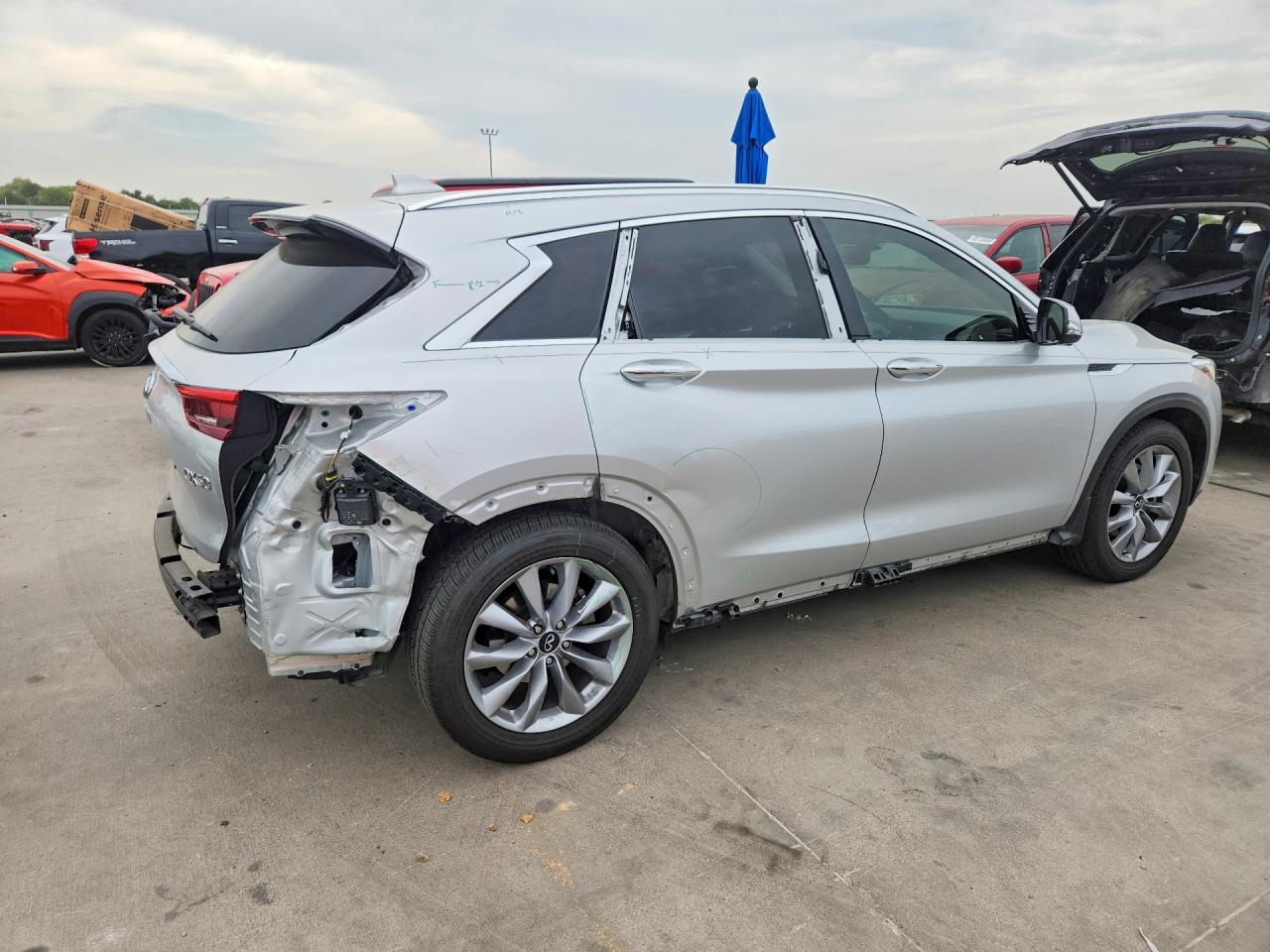 2021 INFINITI QX50 ESSENTIAL — снимка 3