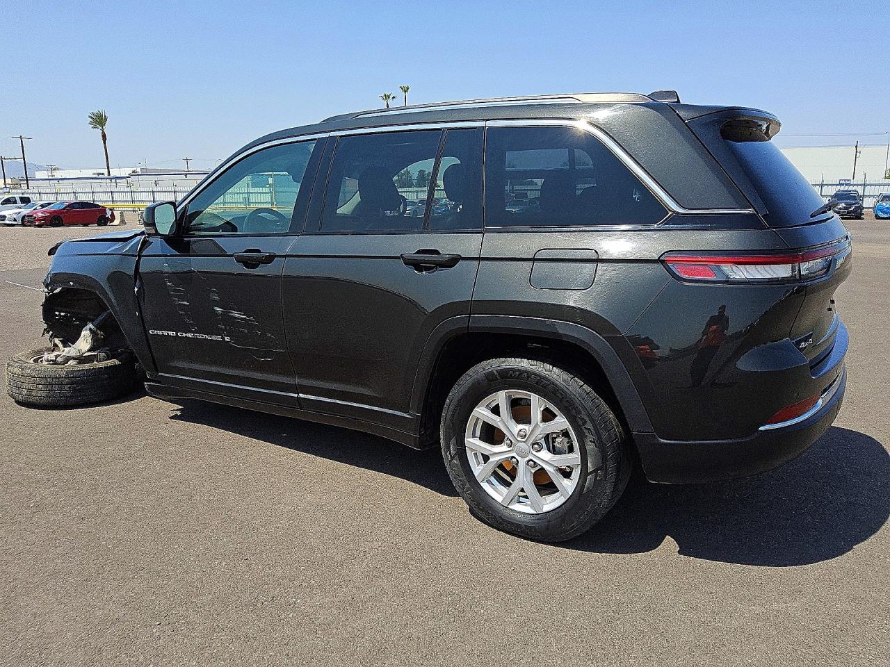 2023 JEEP GRAND CHEROKEE LIMITED — снимка 2