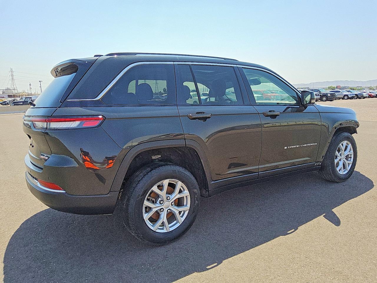 2023 JEEP GRAND CHEROKEE LIMITED — снимка 3