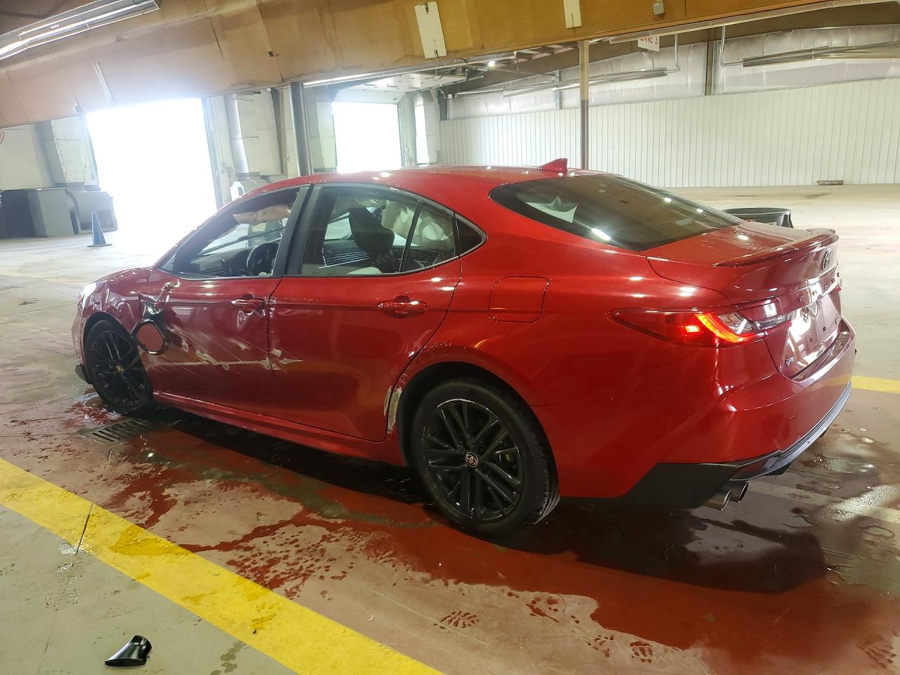 2025 TOYOTA CAMRY SE — снимка 2