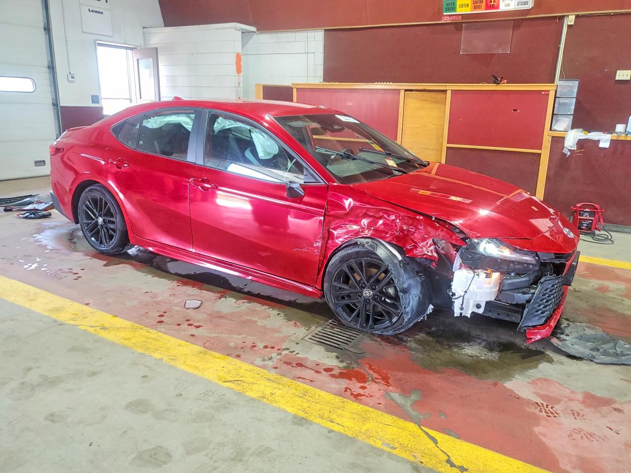 2025 TOYOTA CAMRY SE — снимка 4