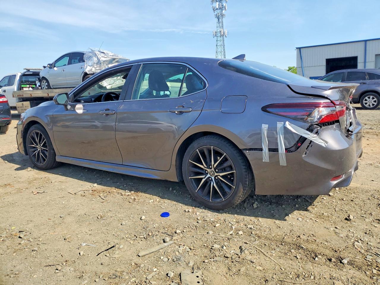 2022 TOYOTA CAMRY SE — снимка 2