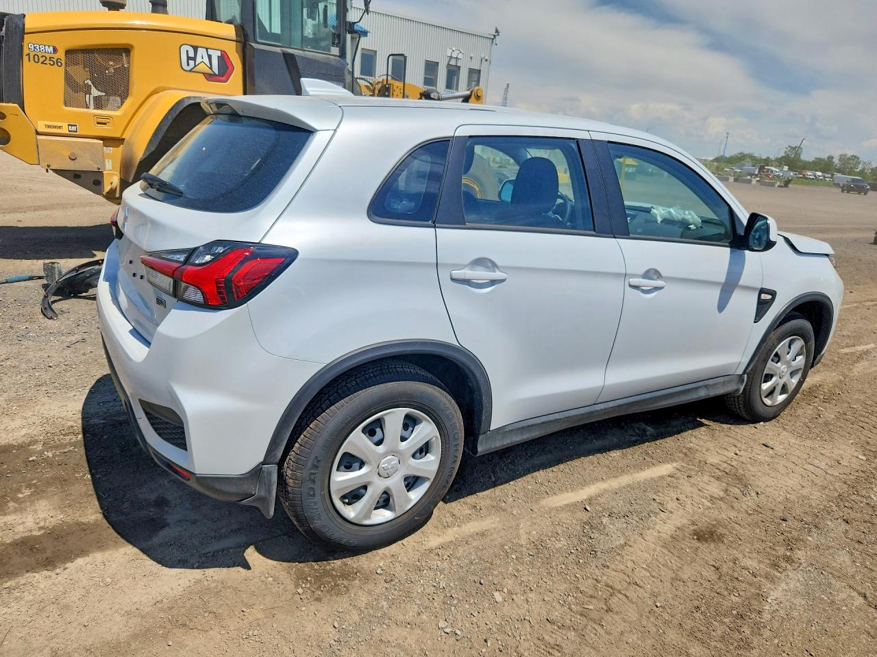 2026 MITSUBISHI RVR ES — снимка 3