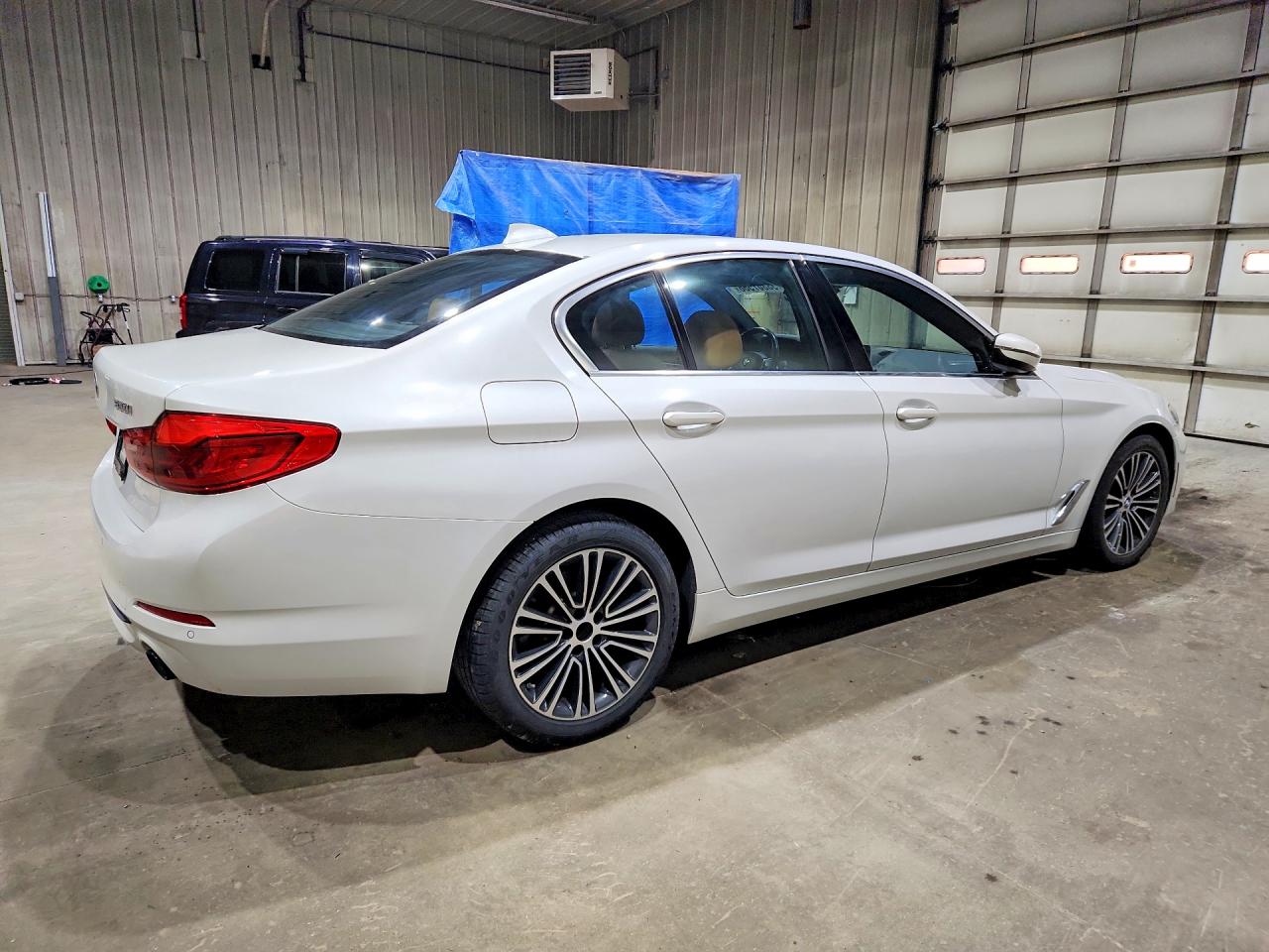 2020 BMW 530 XI — снимка 3