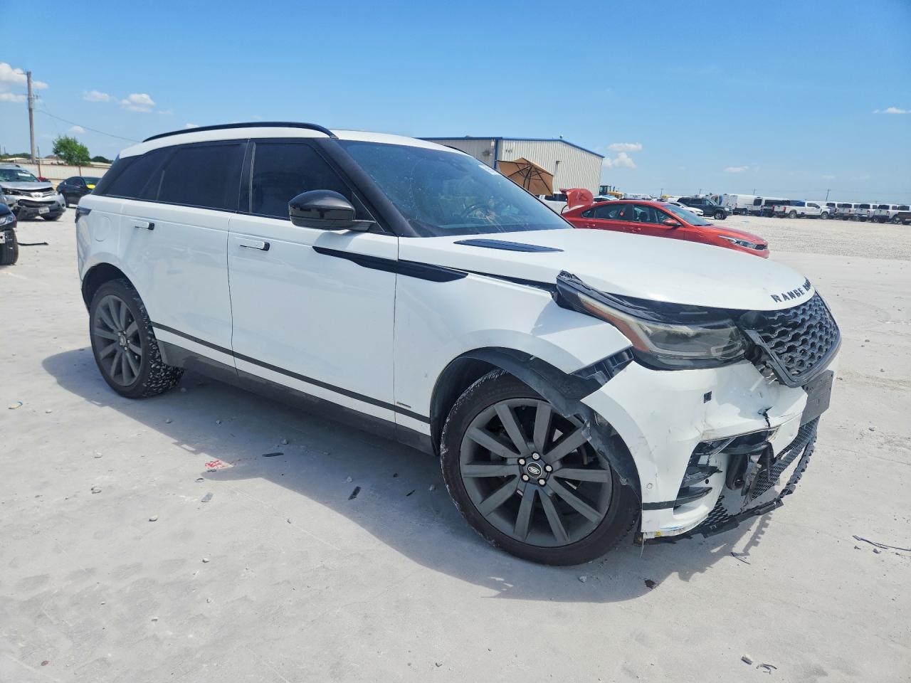 2018 LAND ROVER RANGE ROVER VELAR R-DYNAMIC HSE — снимка 4
