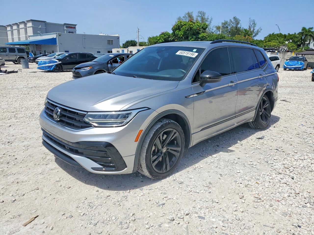 2023 VOLKSWAGEN TIGUAN SE R-LINE BLACK