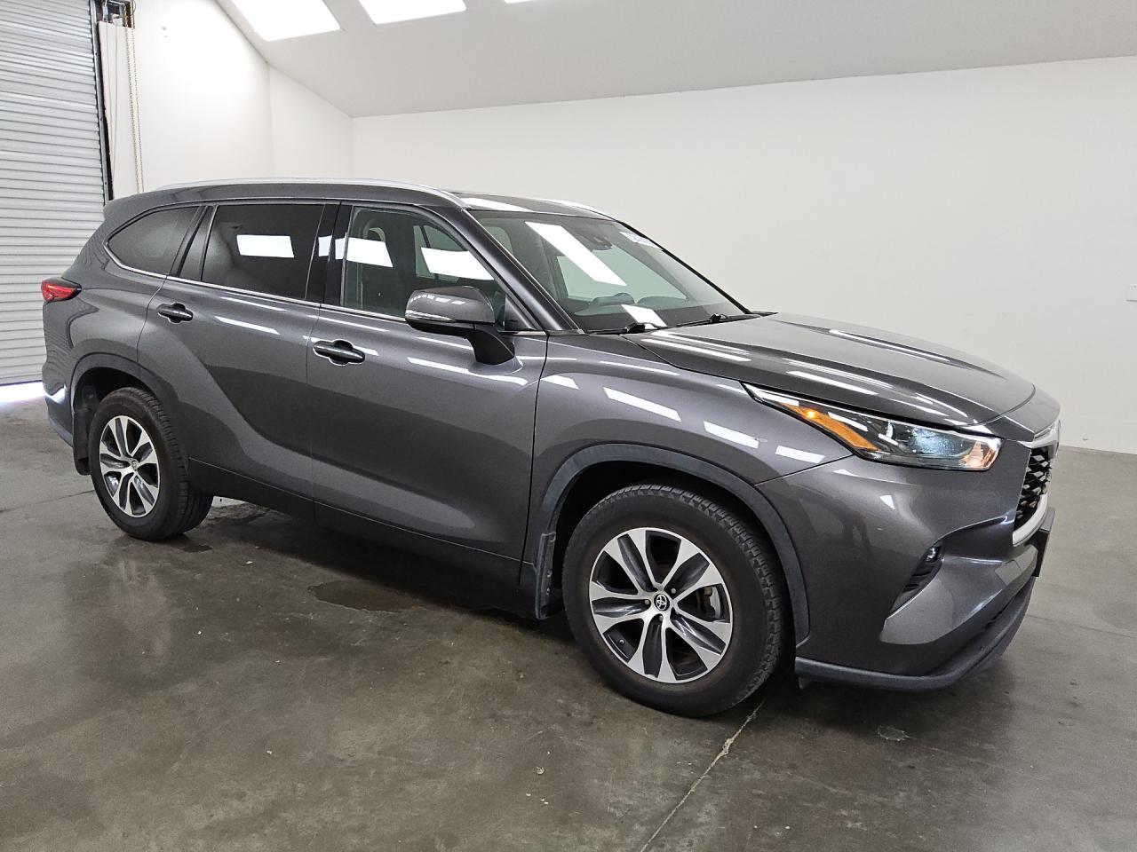 2022 TOYOTA HIGHLANDER XLE — снимка 4
