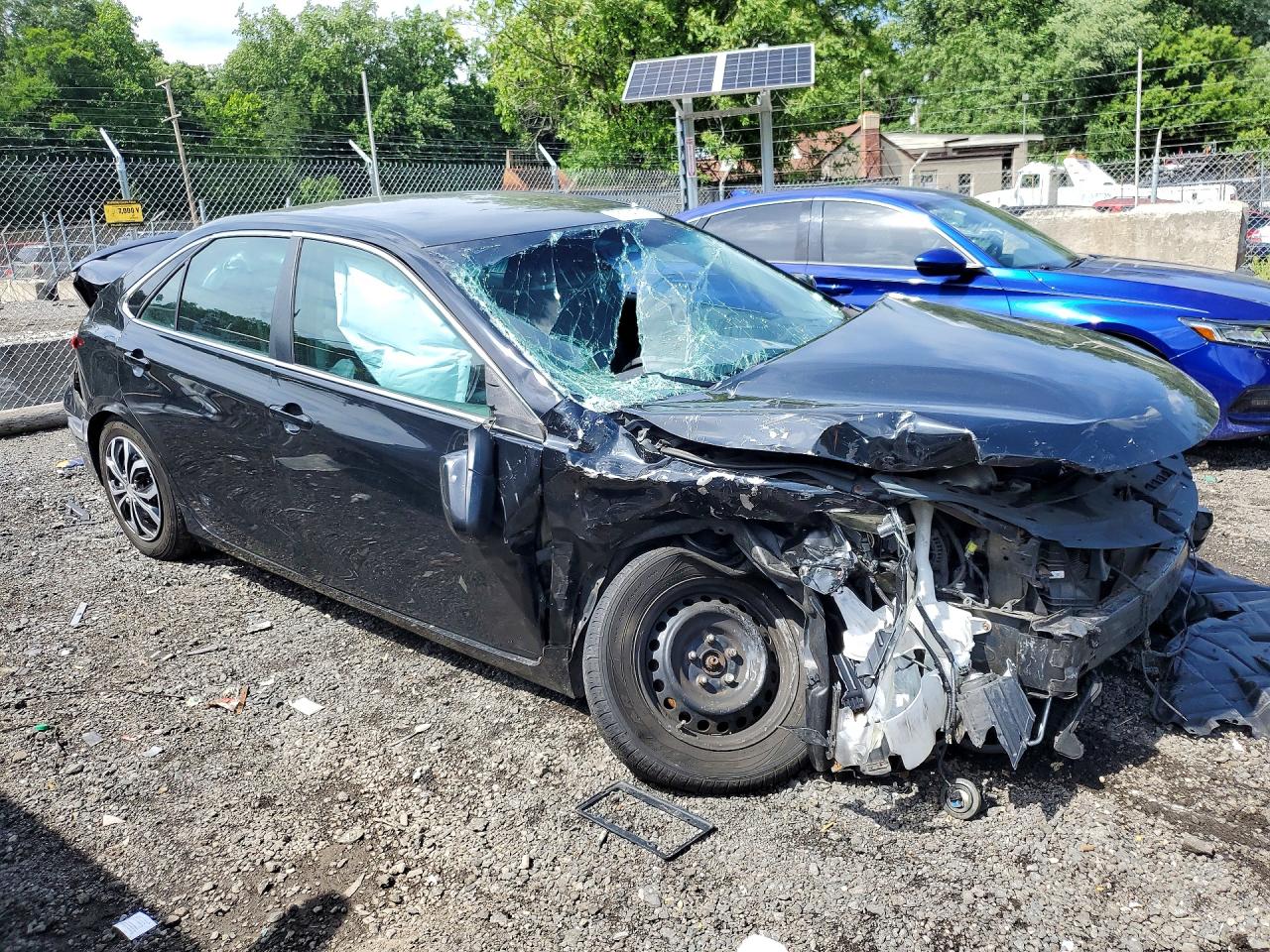 2017 TOYOTA CAMRY LE — снимка 4