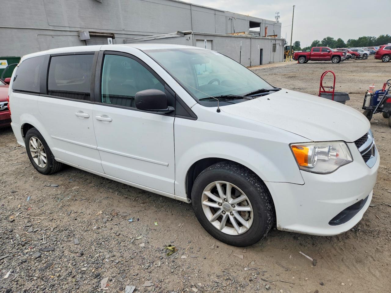 2015 DODGE GRAND CARAVAN SE — снимка 4