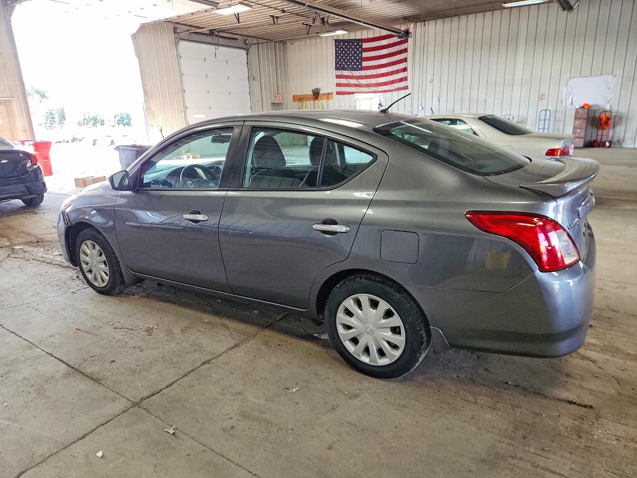 2018 NISSAN VERSA SV — снимка 2