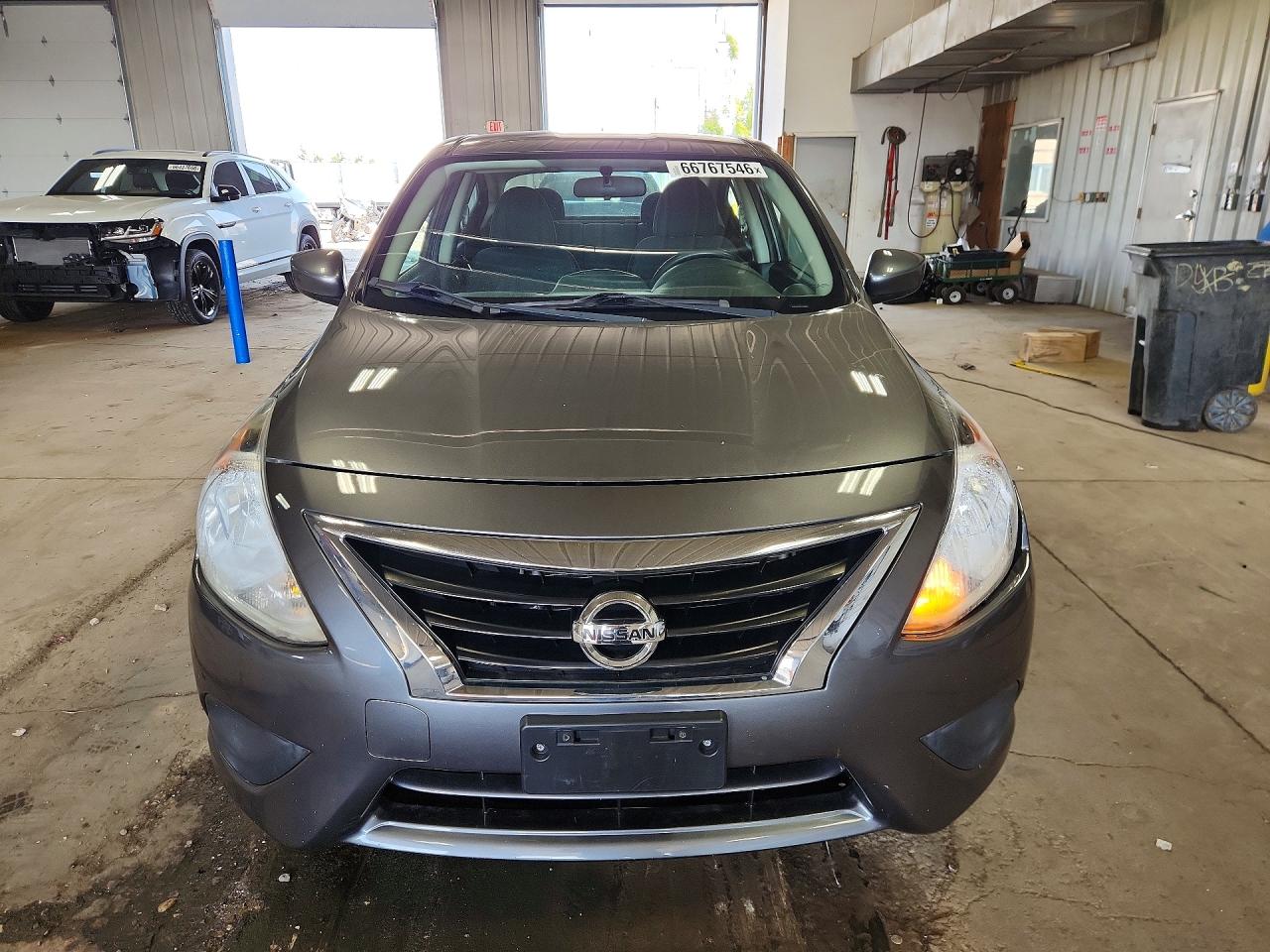 2018 NISSAN VERSA SV — снимка 5
