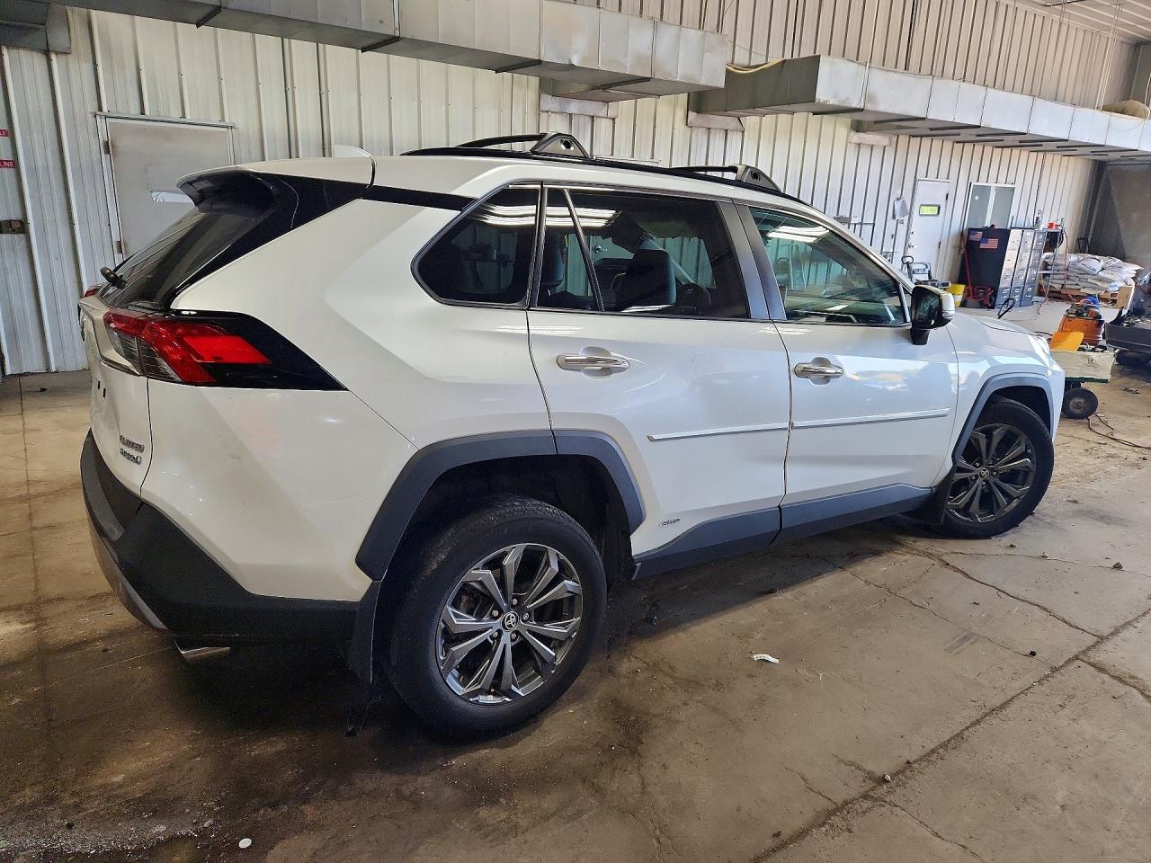 2024 TOYOTA RAV4 LIMITED — снимка 3