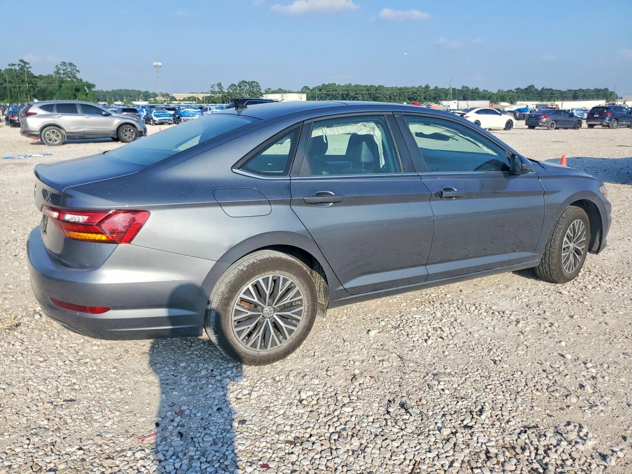 2019 VOLKSWAGEN JETTA S/SE/R-LINE — снимка 3