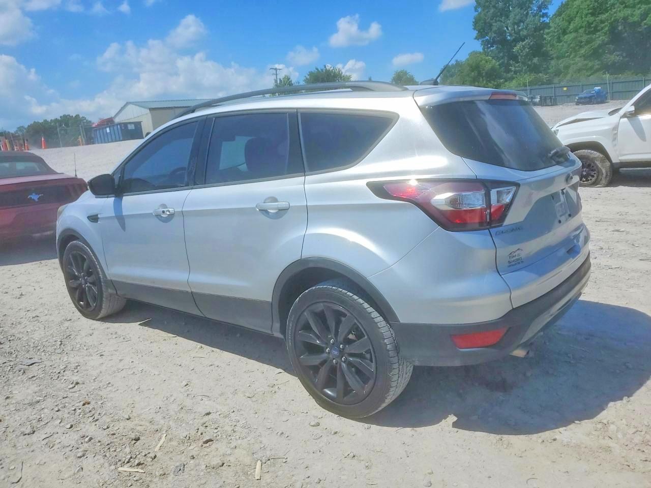 2017 FORD ESCAPE TITANIUM — снимка 2