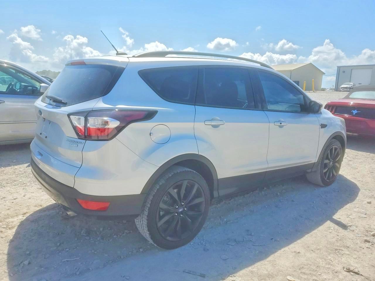 2017 FORD ESCAPE TITANIUM — снимка 3
