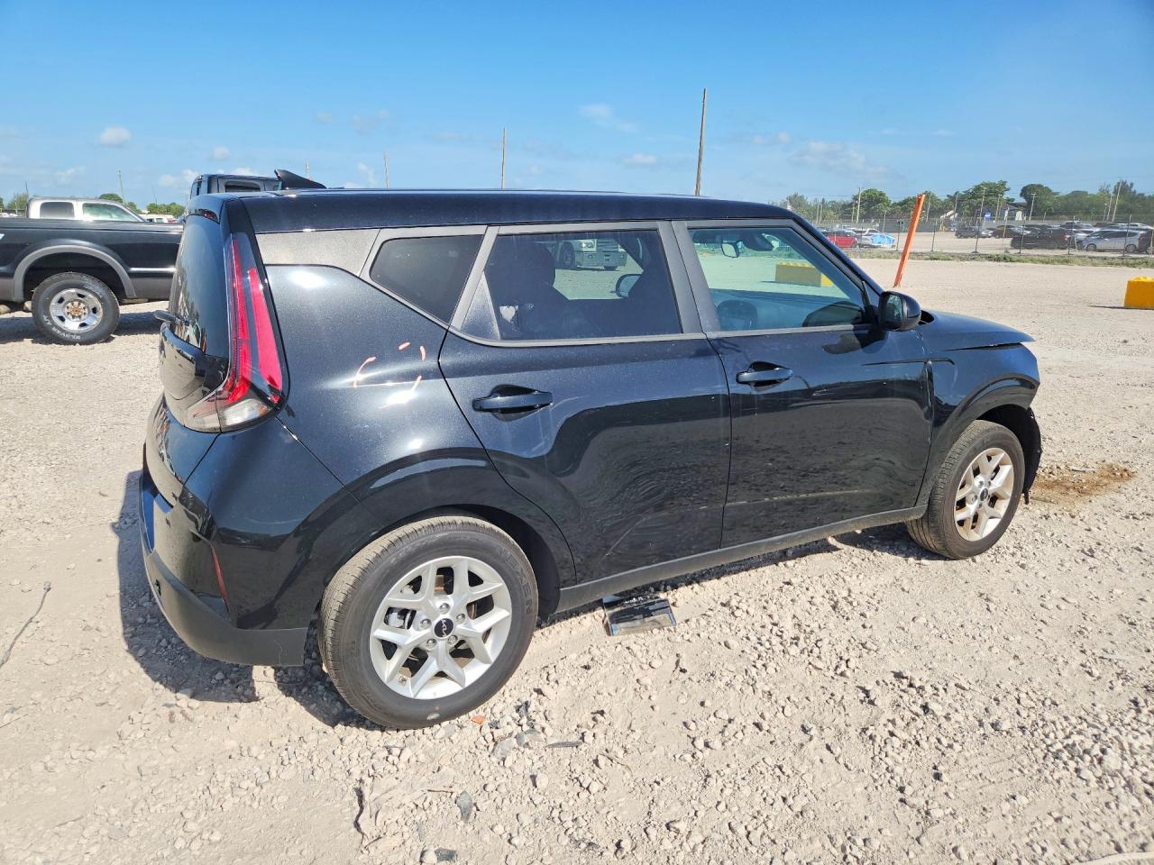 2025 KIA SOUL LX — снимка 3
