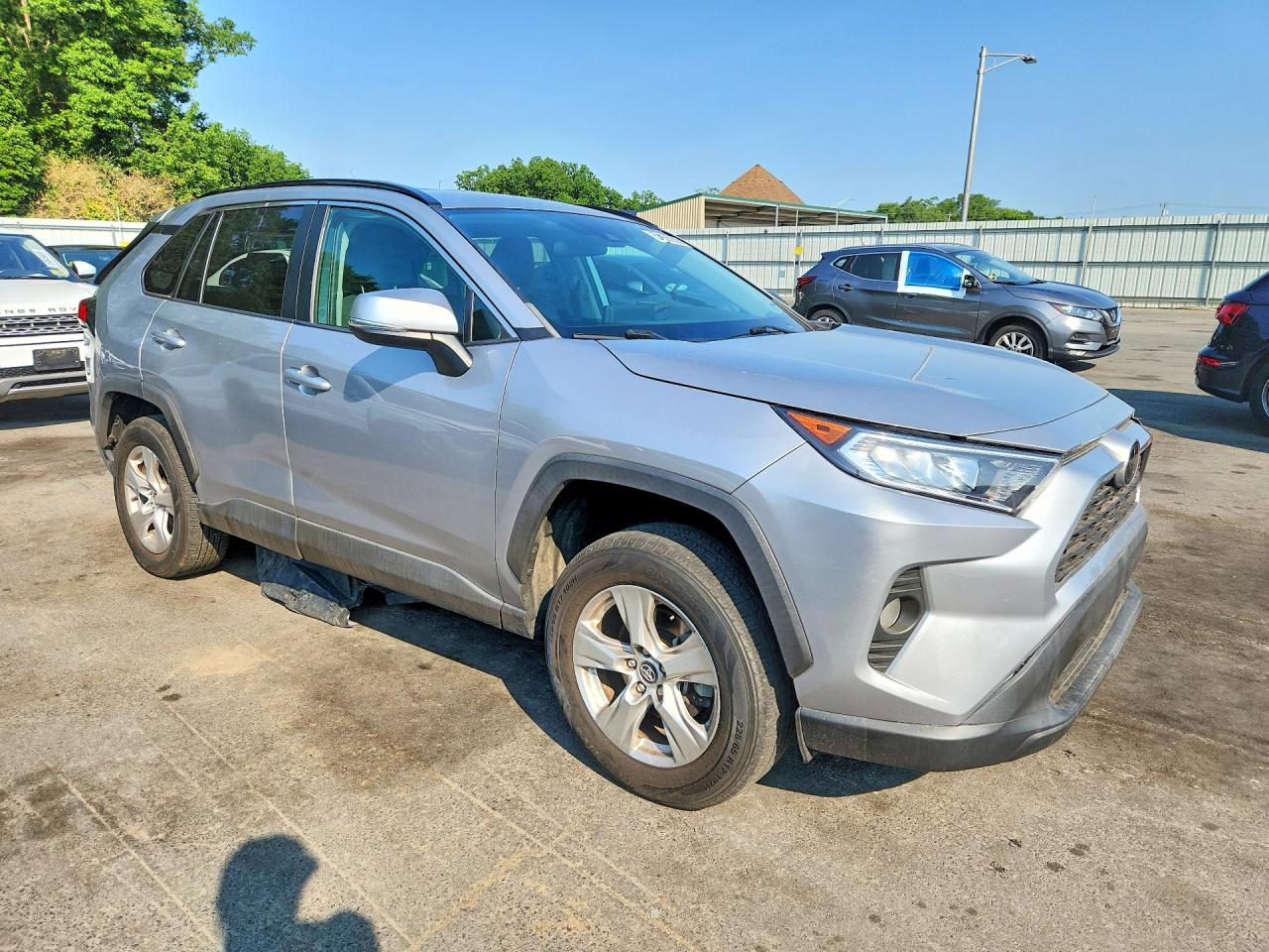 2020 TOYOTA RAV4 XLE — снимка 4