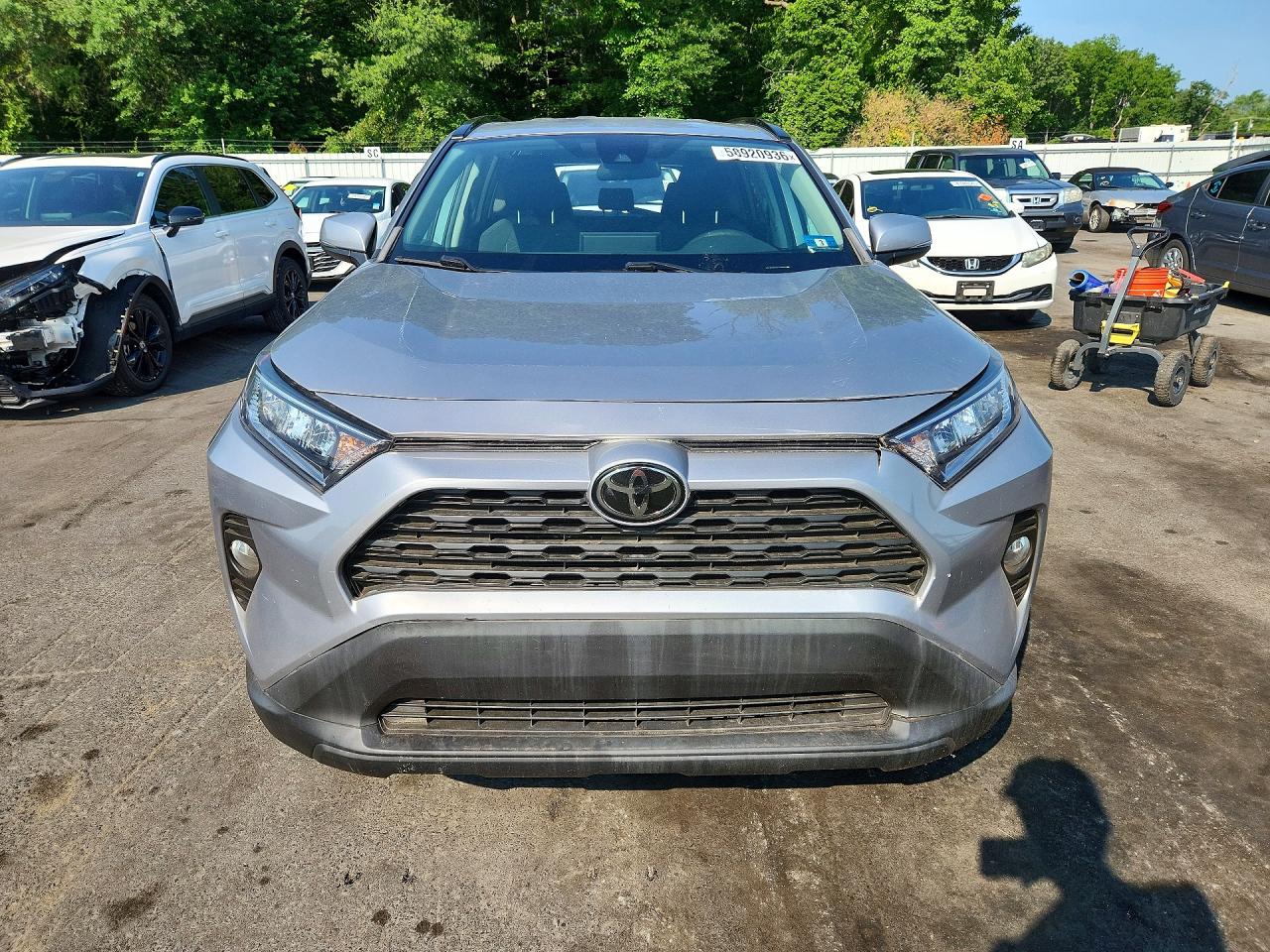 2020 TOYOTA RAV4 XLE — снимка 5