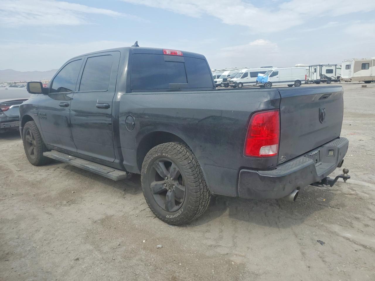 2018 RAM 1500 SLT — снимка 2