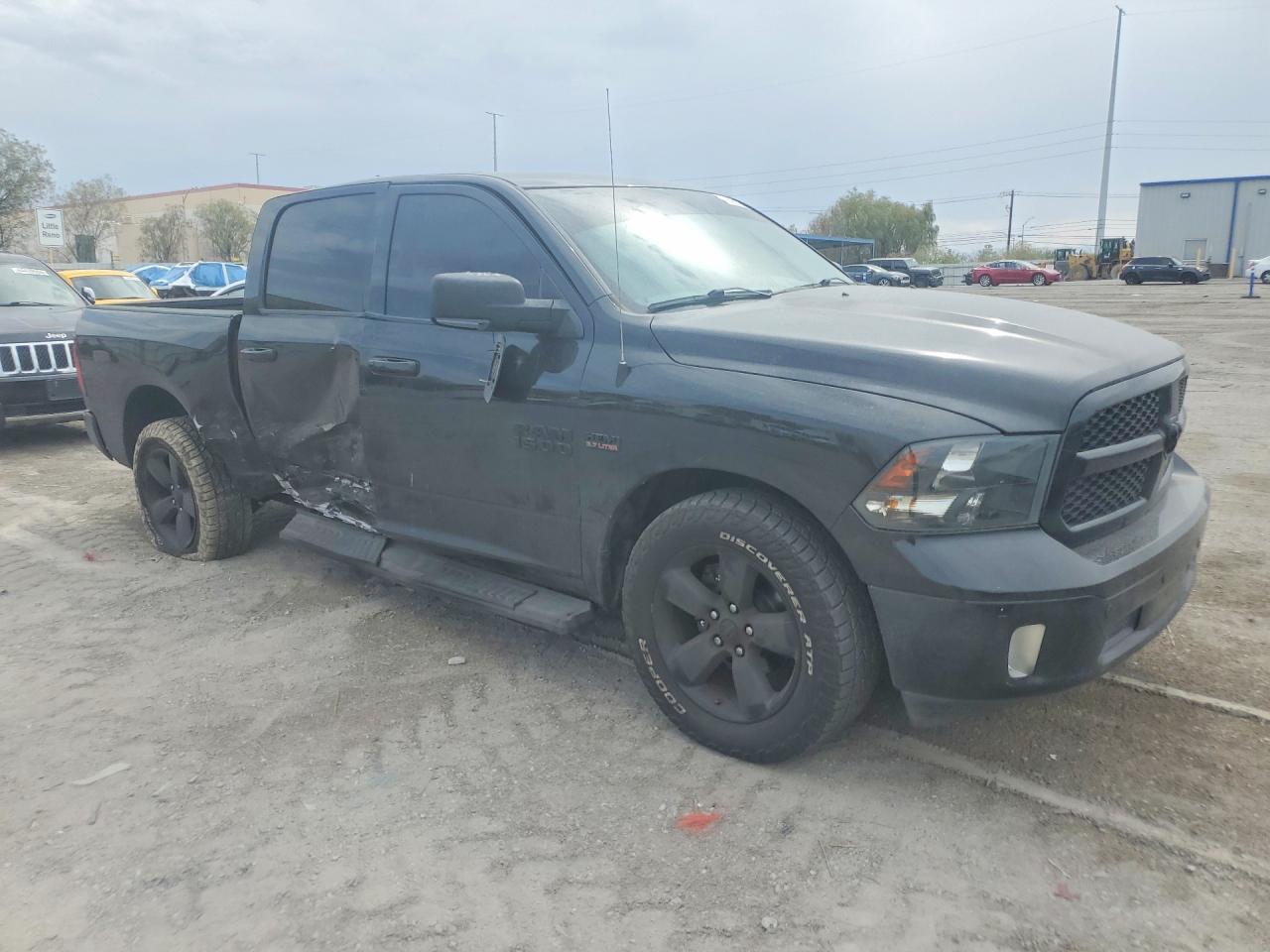 2018 RAM 1500 SLT — снимка 4