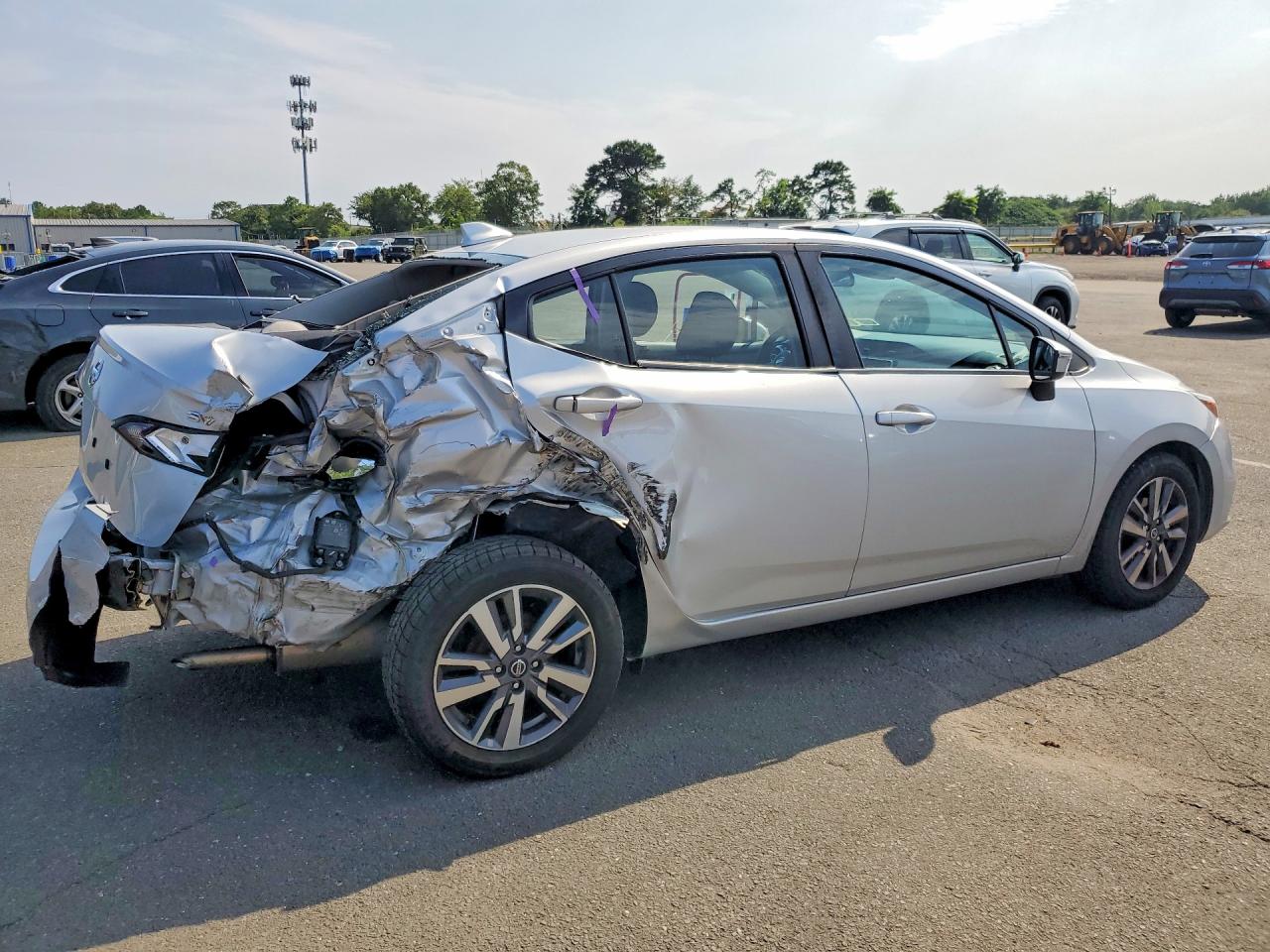 2020 NISSAN VERSA SV — снимка 4