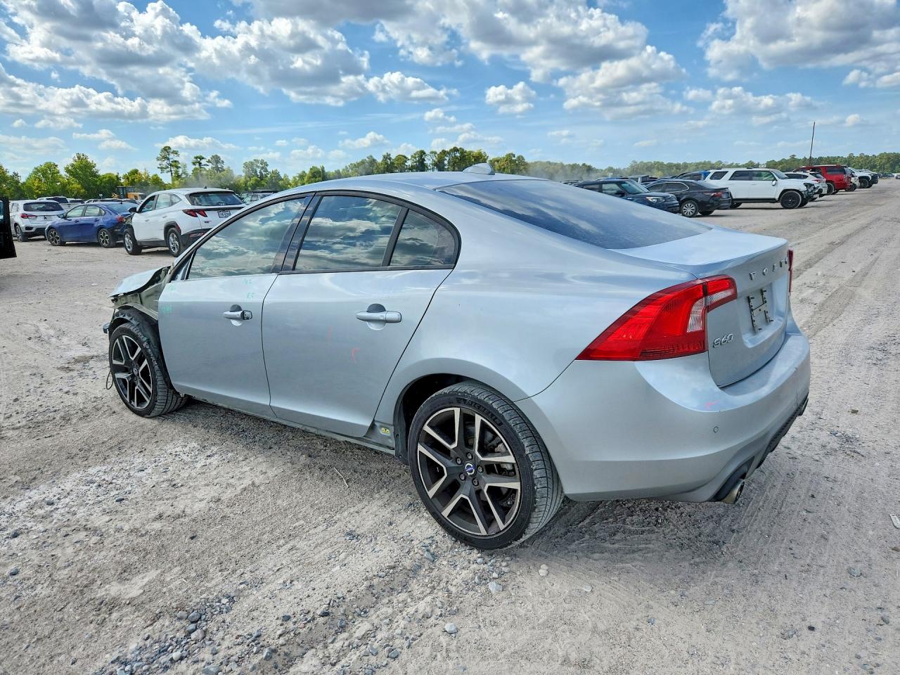 2017 VOLVO S60 — снимка 2
