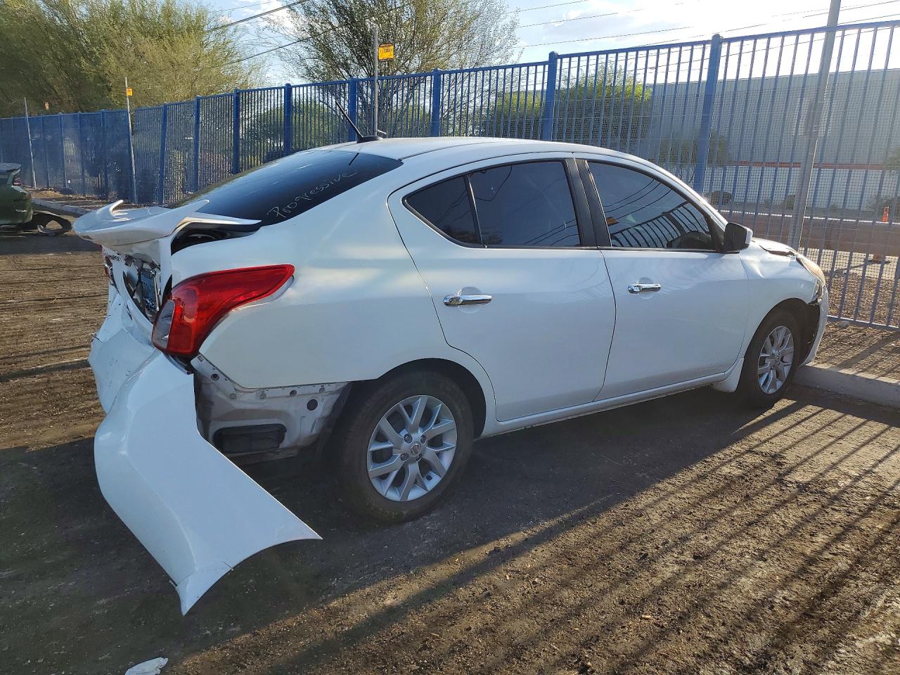 2017 NISSAN VERSA 1.6 S — снимка 3