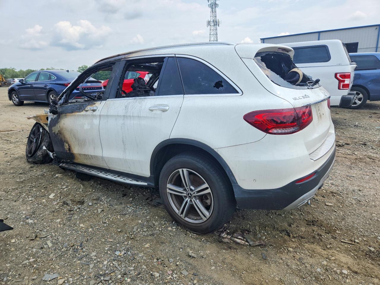 2021 MERCEDES-BENZ GLC 300 4MATIC — снимка 2