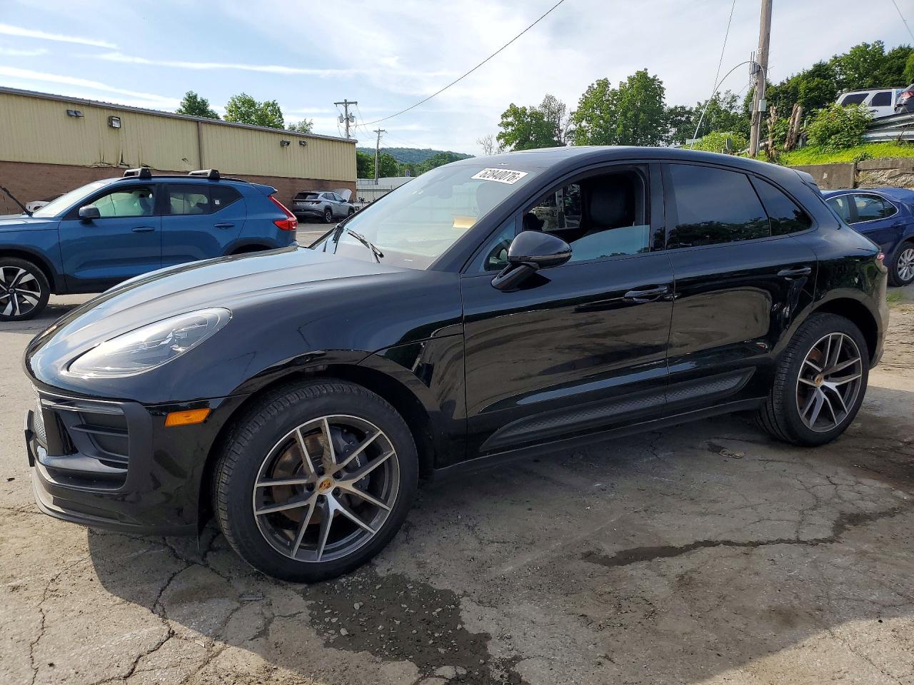 2025 PORSCHE MACAN BASE