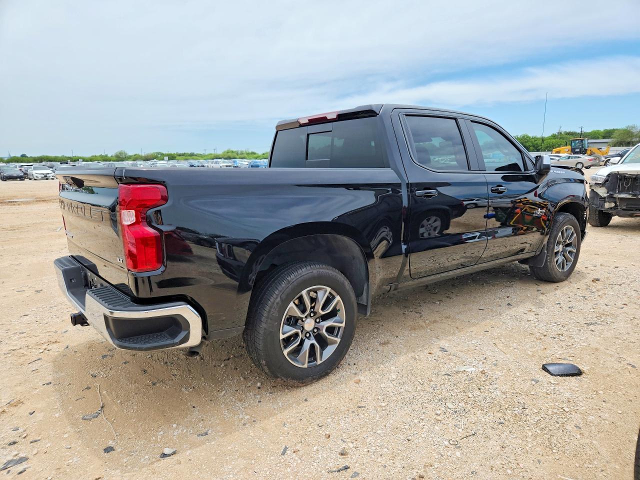 2025 CHEVROLET SILVERADO C1500 LT — снимка 3