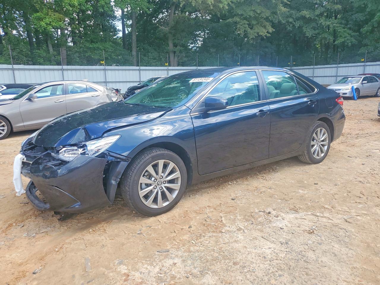 2016 TOYOTA CAMRY XLE