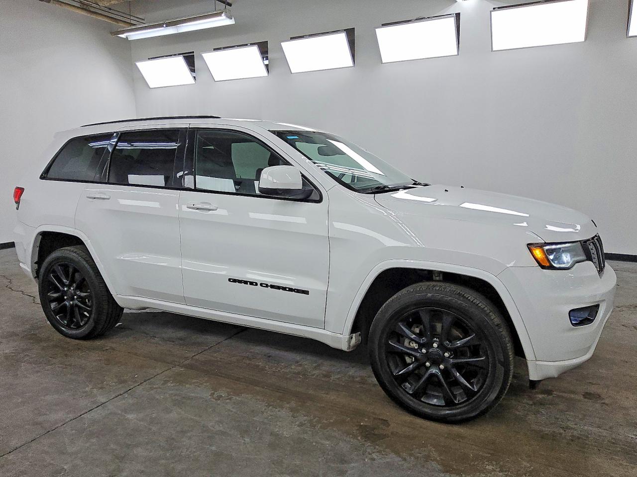 2020 JEEP GRAND CHEROKEE LAREDO — снимка 4