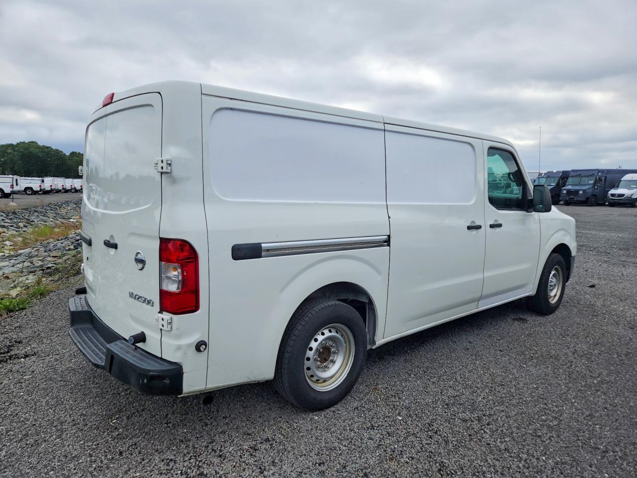 2019 NISSAN NV2500 — снимка 3