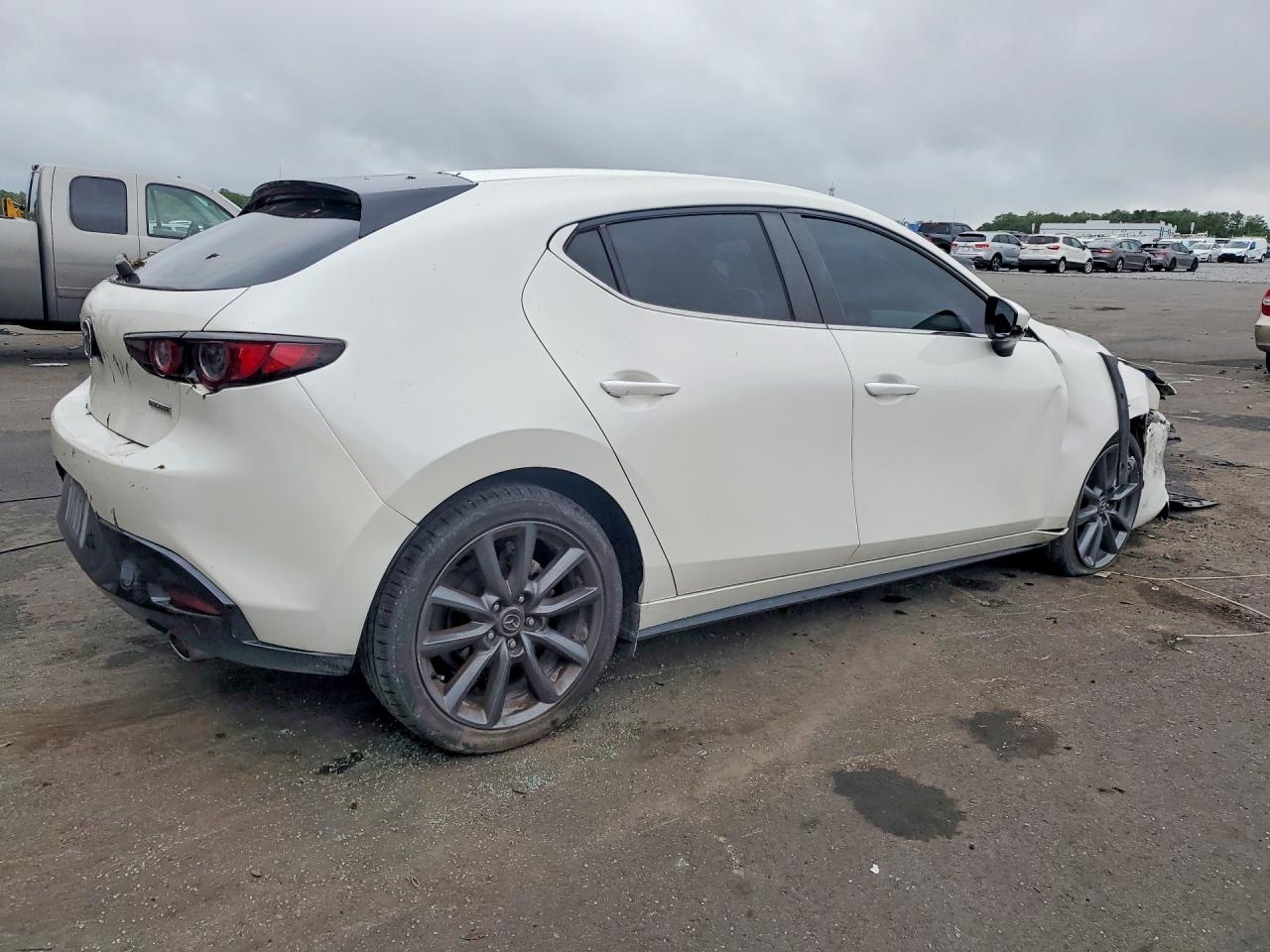 2021 MAZDA 3 SELECT — снимка 3