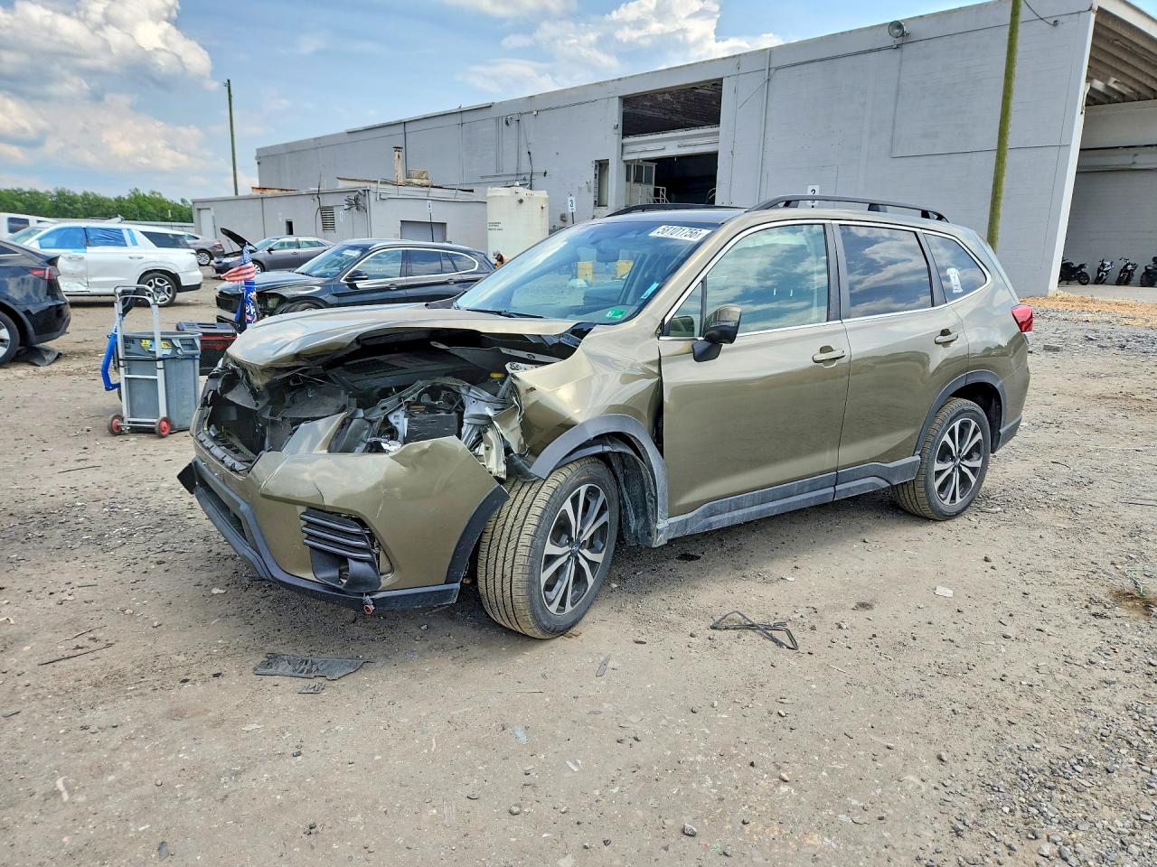 2023 SUBARU FORESTER LIMITED