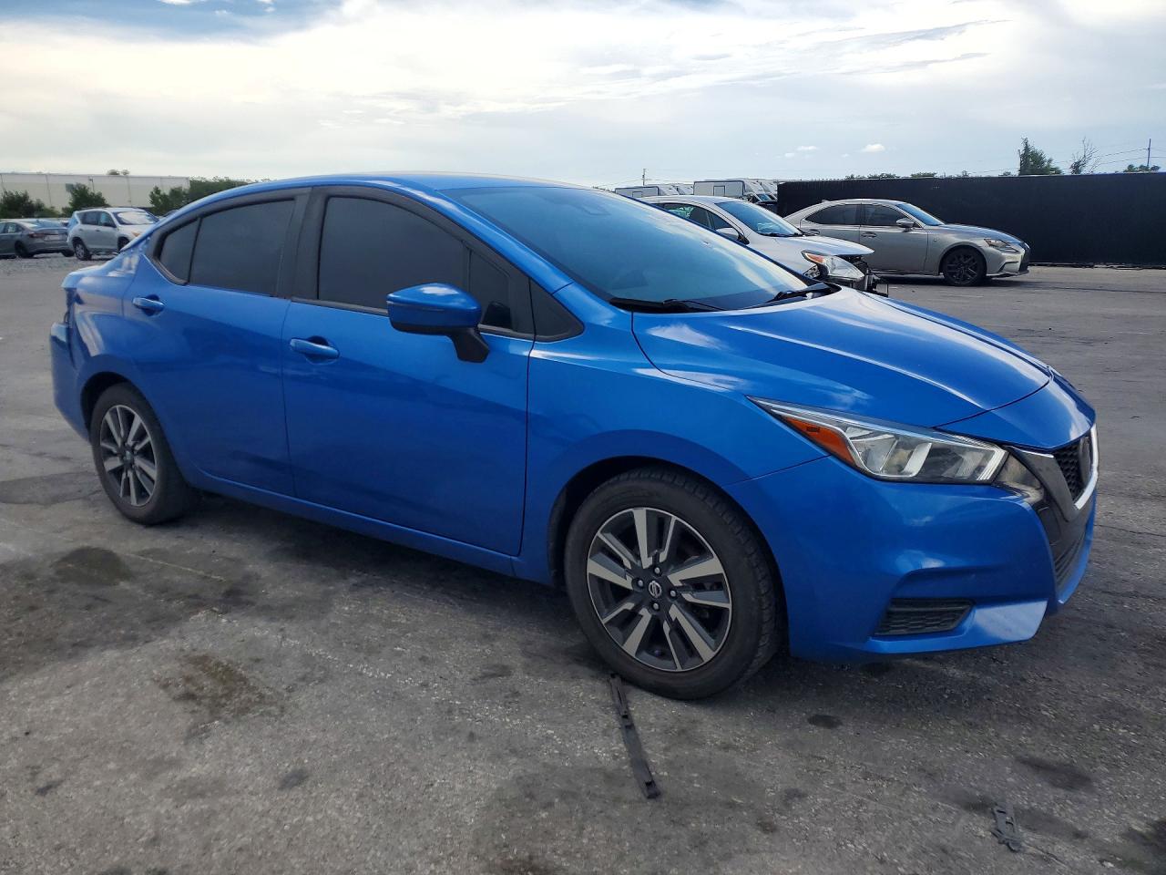 2021 NISSAN VERSA SV — снимка 4