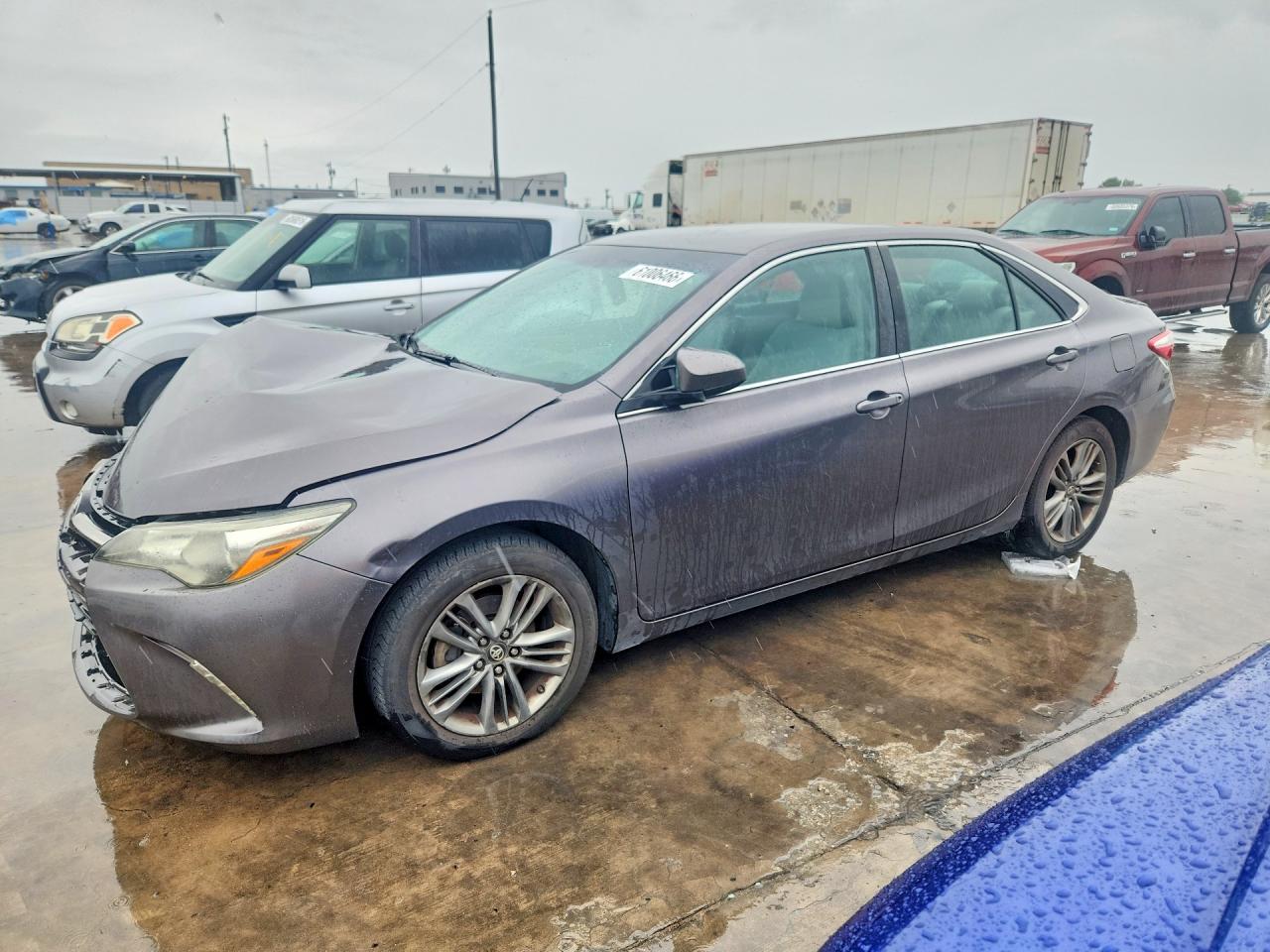 2016 TOYOTA CAMRY SE