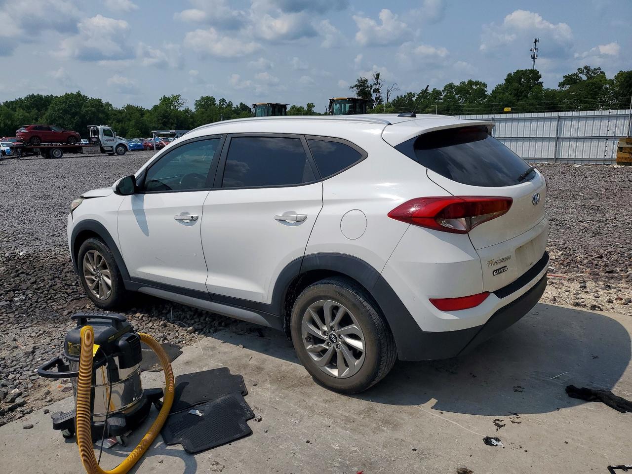 2017 HYUNDAI TUCSON SE — снимка 2