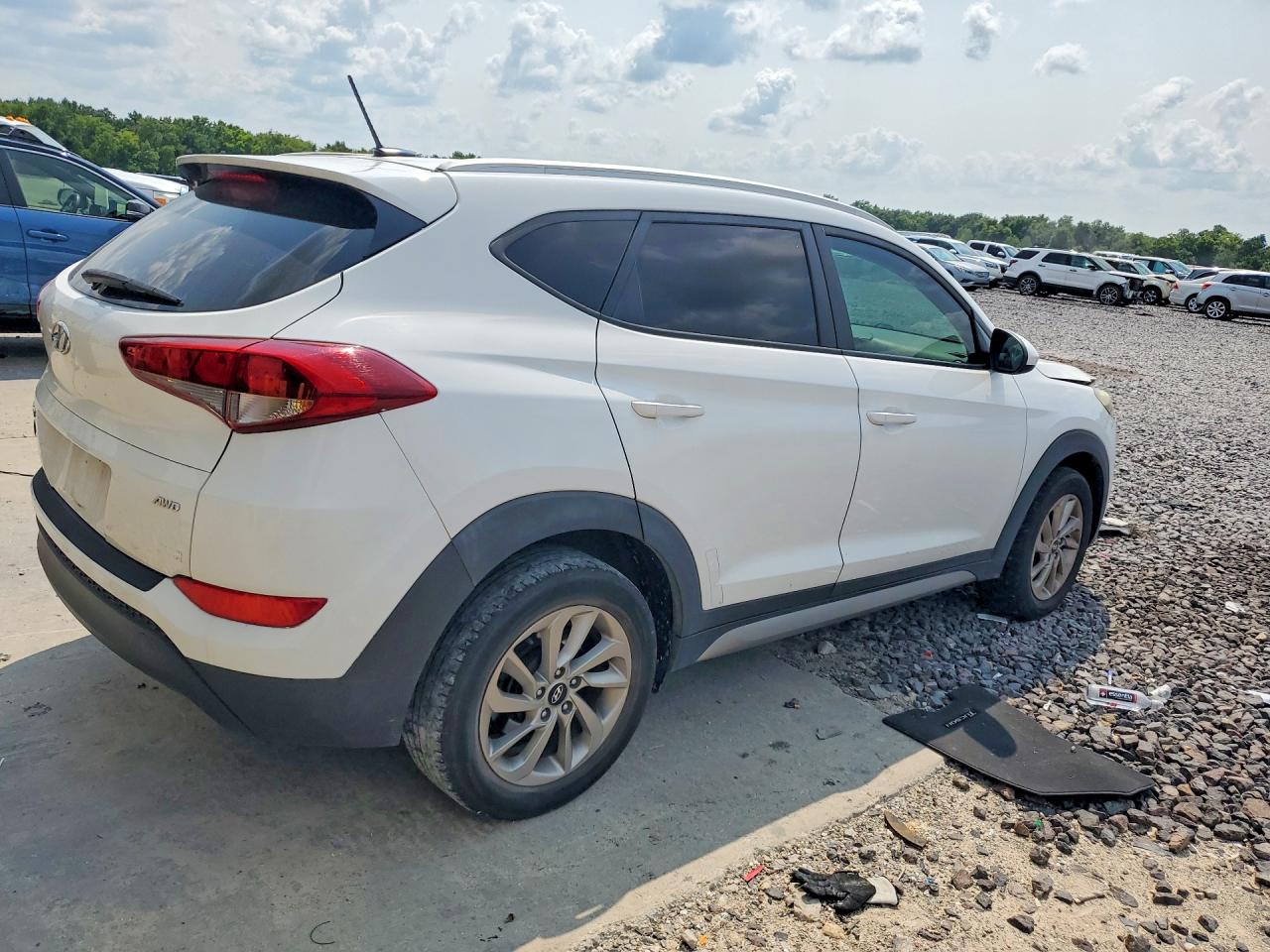 2017 HYUNDAI TUCSON SE — снимка 3
