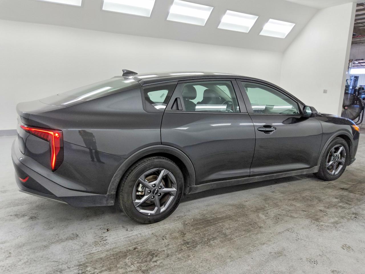 2025 KIA K4 LXS — снимка 3