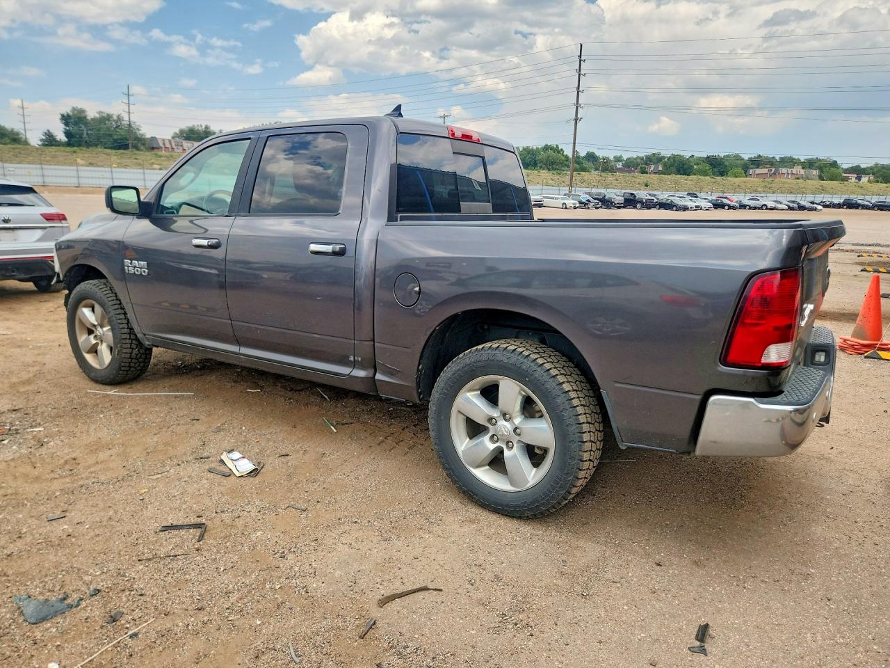 2017 RAM 1500 SLT — снимка 2
