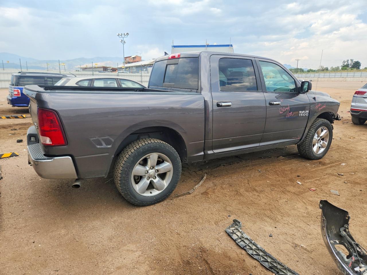 2017 RAM 1500 SLT — снимка 3
