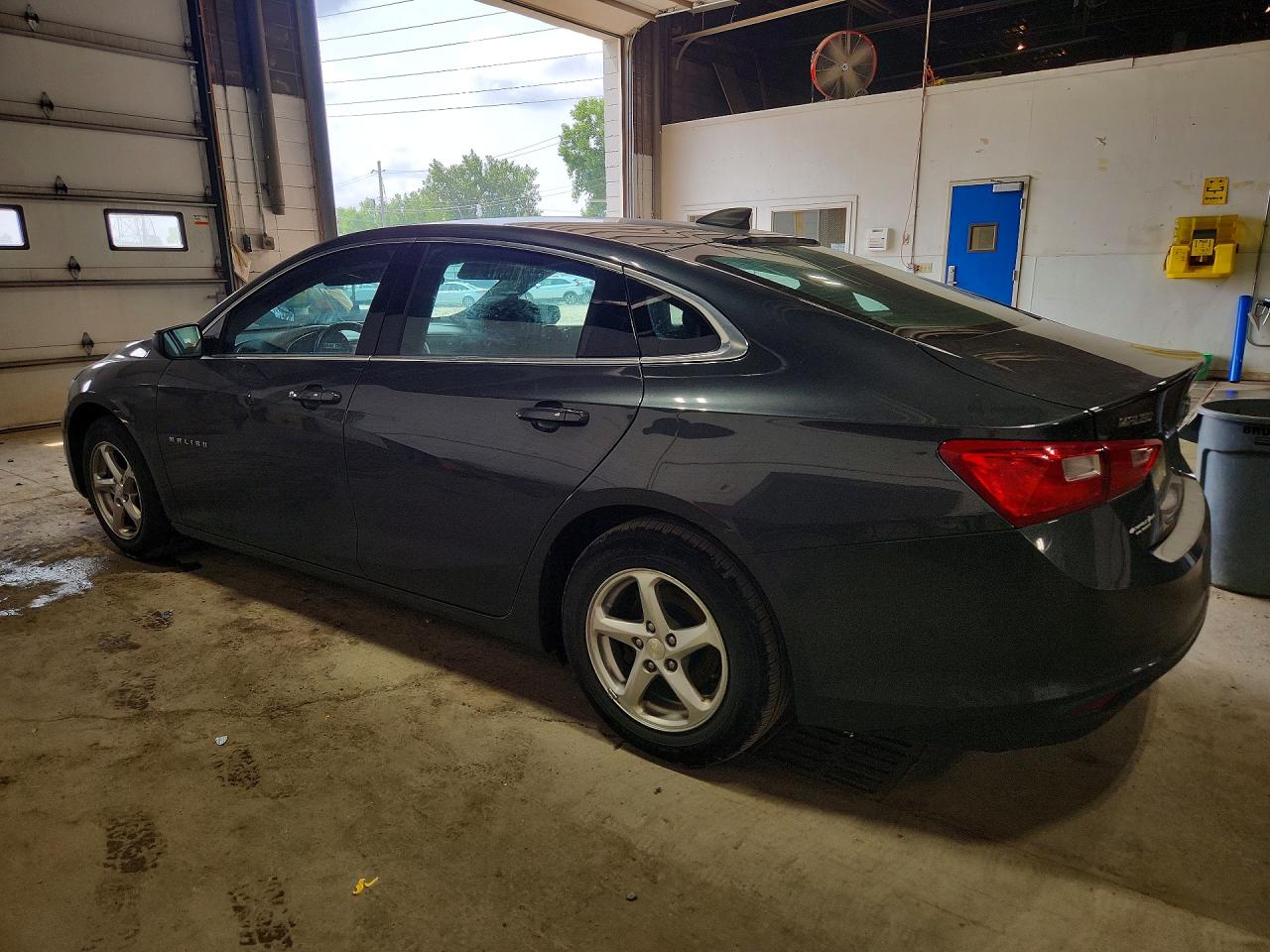 2017 CHEVROLET MALIBU LS — снимка 2