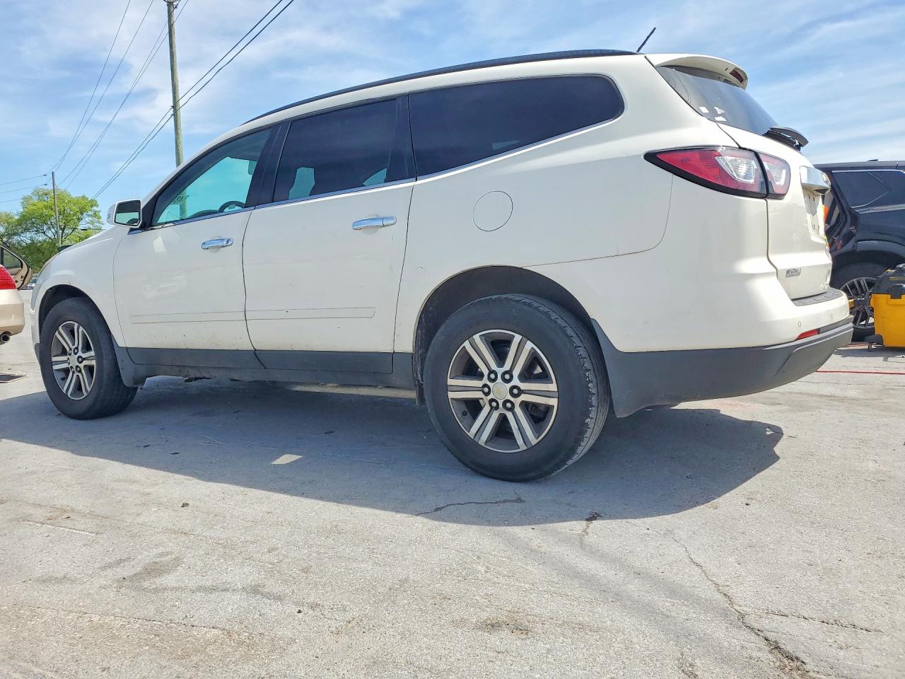 2015 CHEVROLET TRAVERSE LT — снимка 2