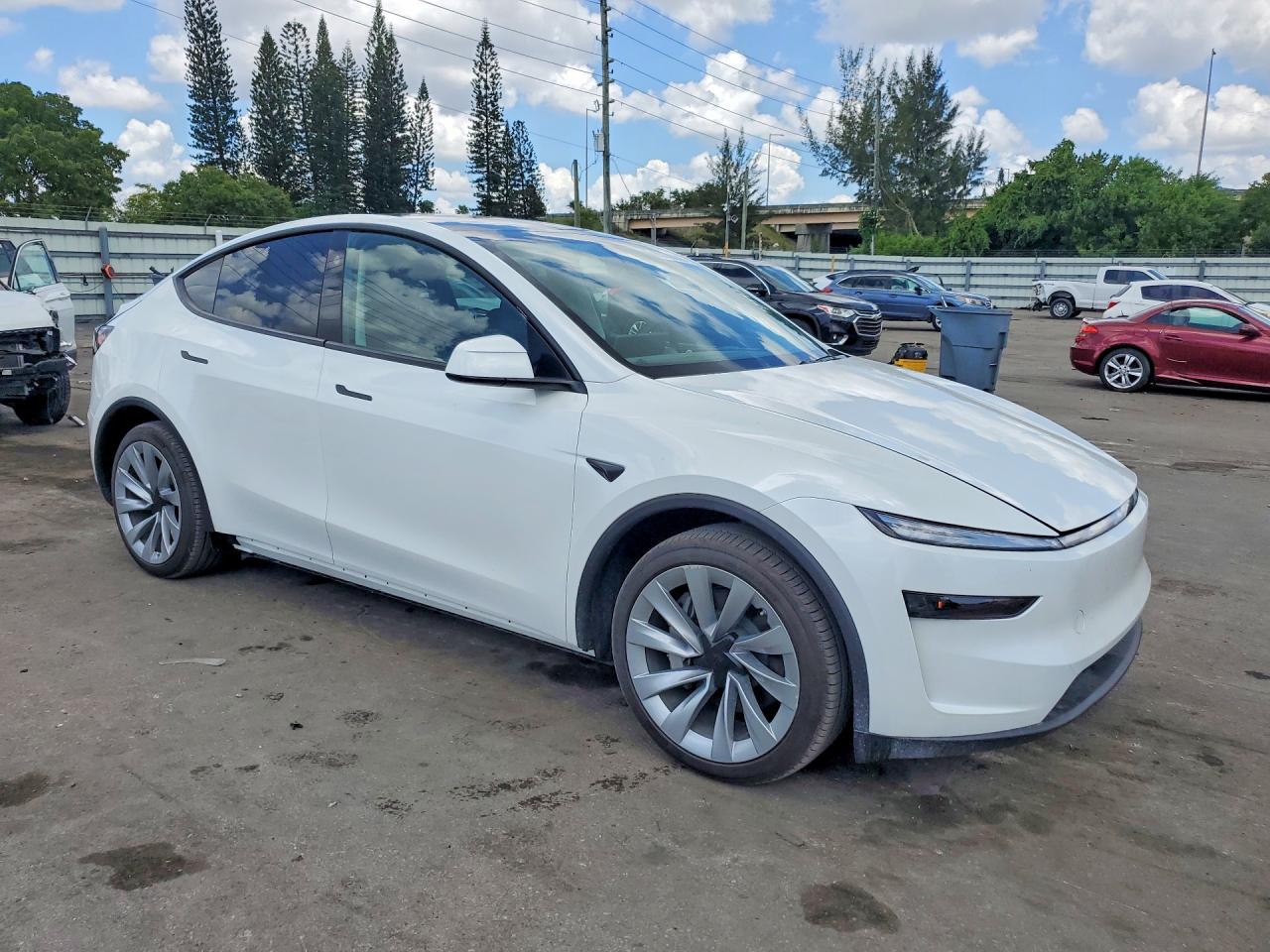 2026 TESLA MODEL Y — снимка 4