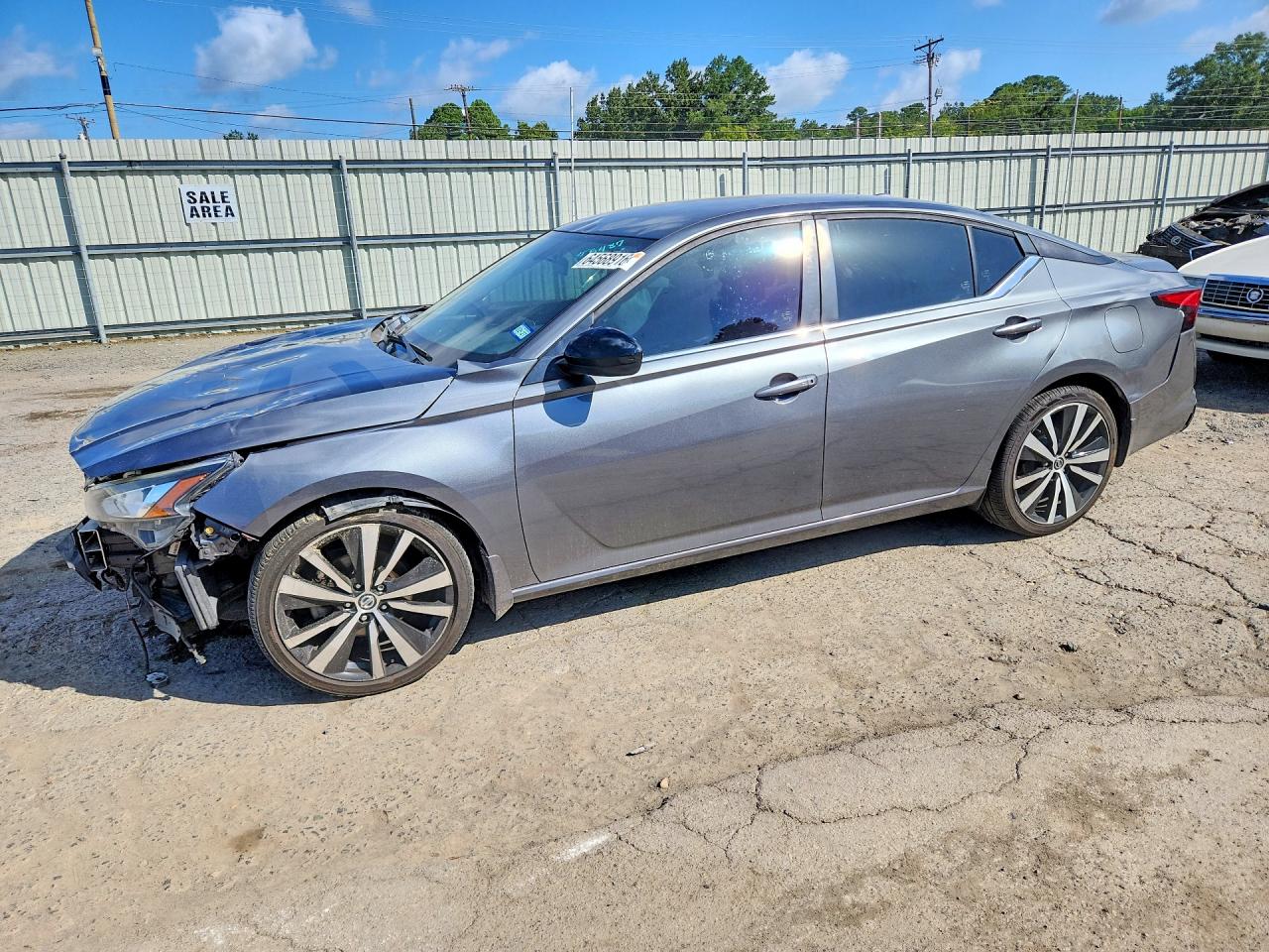 2019 NISSAN ALTIMA SR