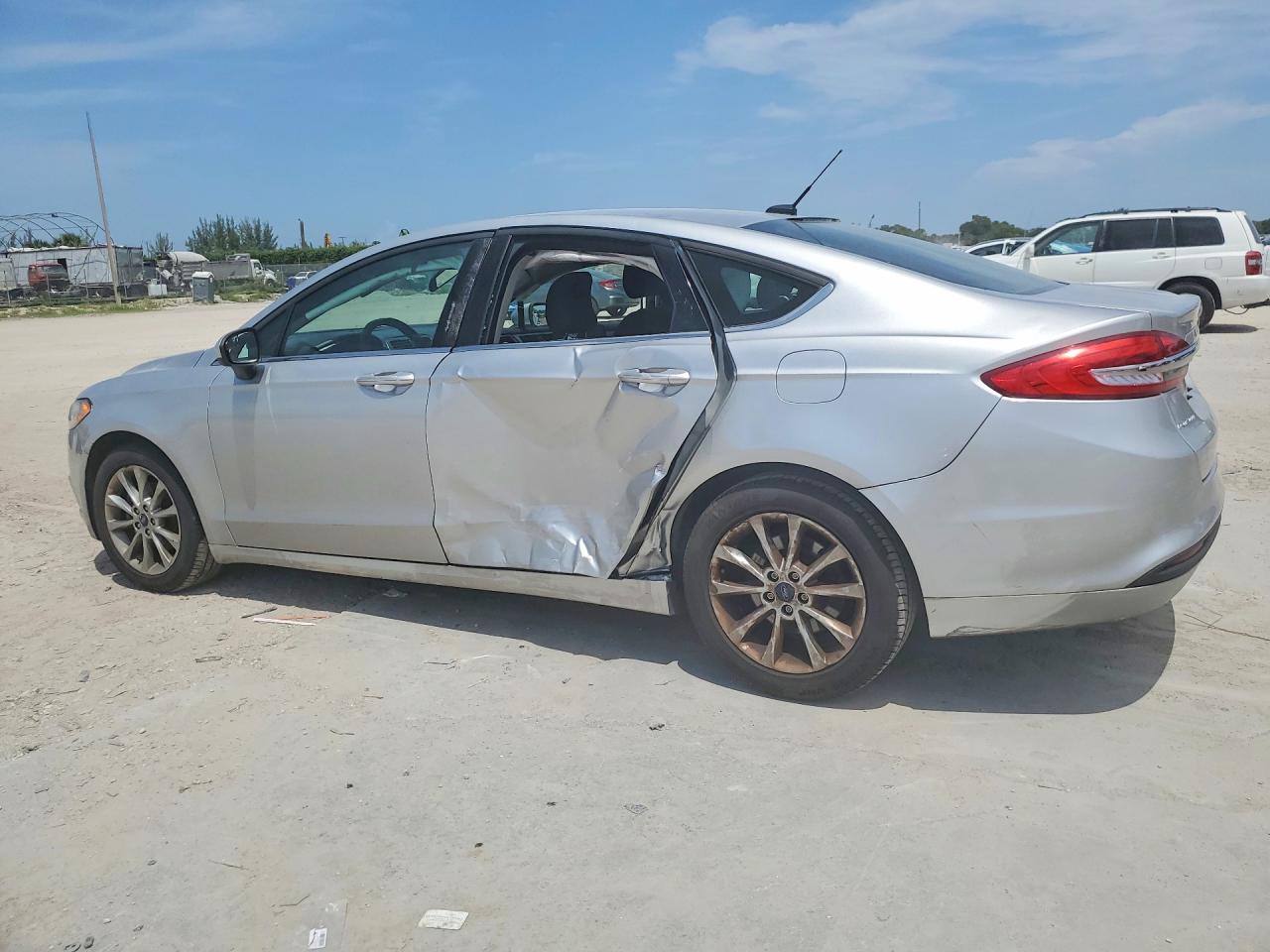 2017 FORD FUSION SE — снимка 2