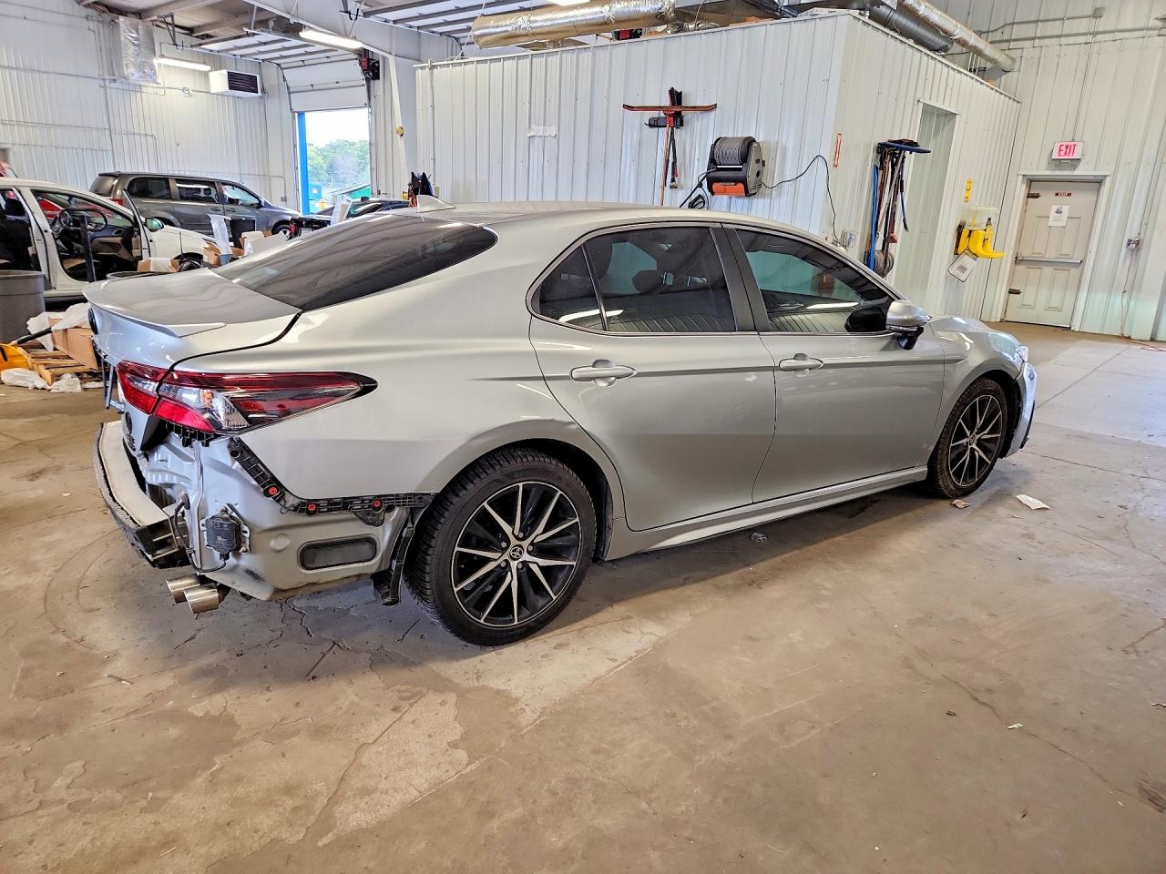 2021 TOYOTA CAMRY SE — снимка 3