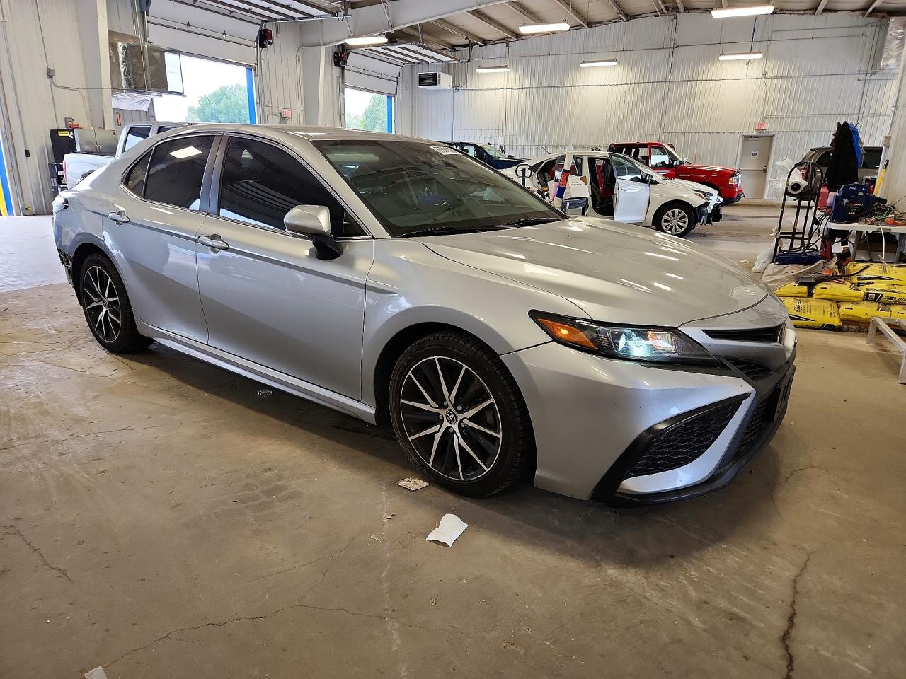 2021 TOYOTA CAMRY SE — снимка 4